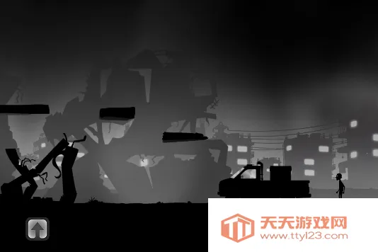 莉娜和战争阴影(反战解谜游戏) 莉娜和战争阴影(反战解谜游戏)